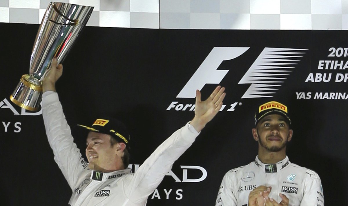 Näod räägivad enda eest: võrdsetes tingimustes võidaks Lewis Hamilton Nico Rosbergi ilmselt üheksal juhul kümnest, aga Rosberg lõi peakonkurenti tahtekindlusega.