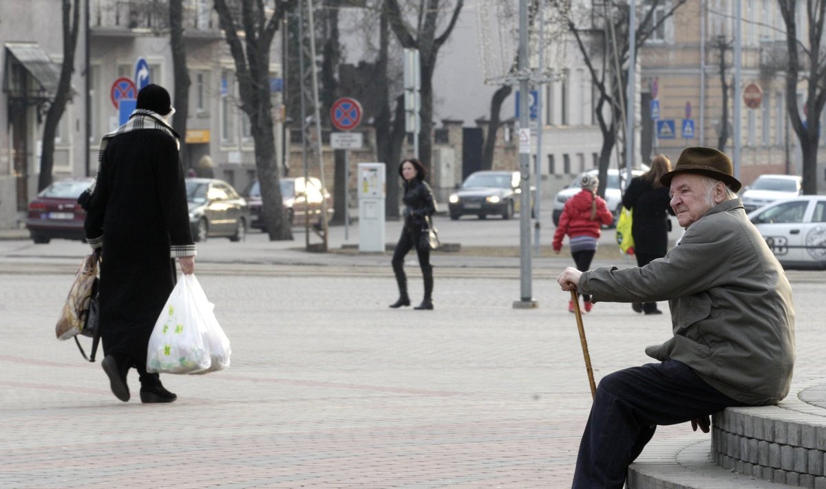 Läti jookseb elanikest tühjaks. Eeskätt lahkuvad tööealised inimesed, paigale jäävad pensionärid. Pilt on tehtud 2014. aastal Daugavpilsis.