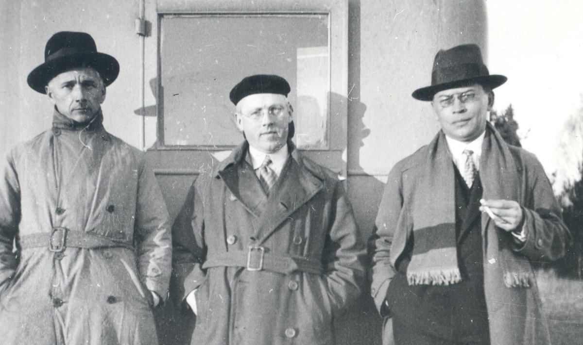 RÄNNUMEHED: Karl Ast (vasakul) ja Friedebert Tuglas (paremal) 1931. aastal Skandinaavia ja Kesk-Euroopa reisil.