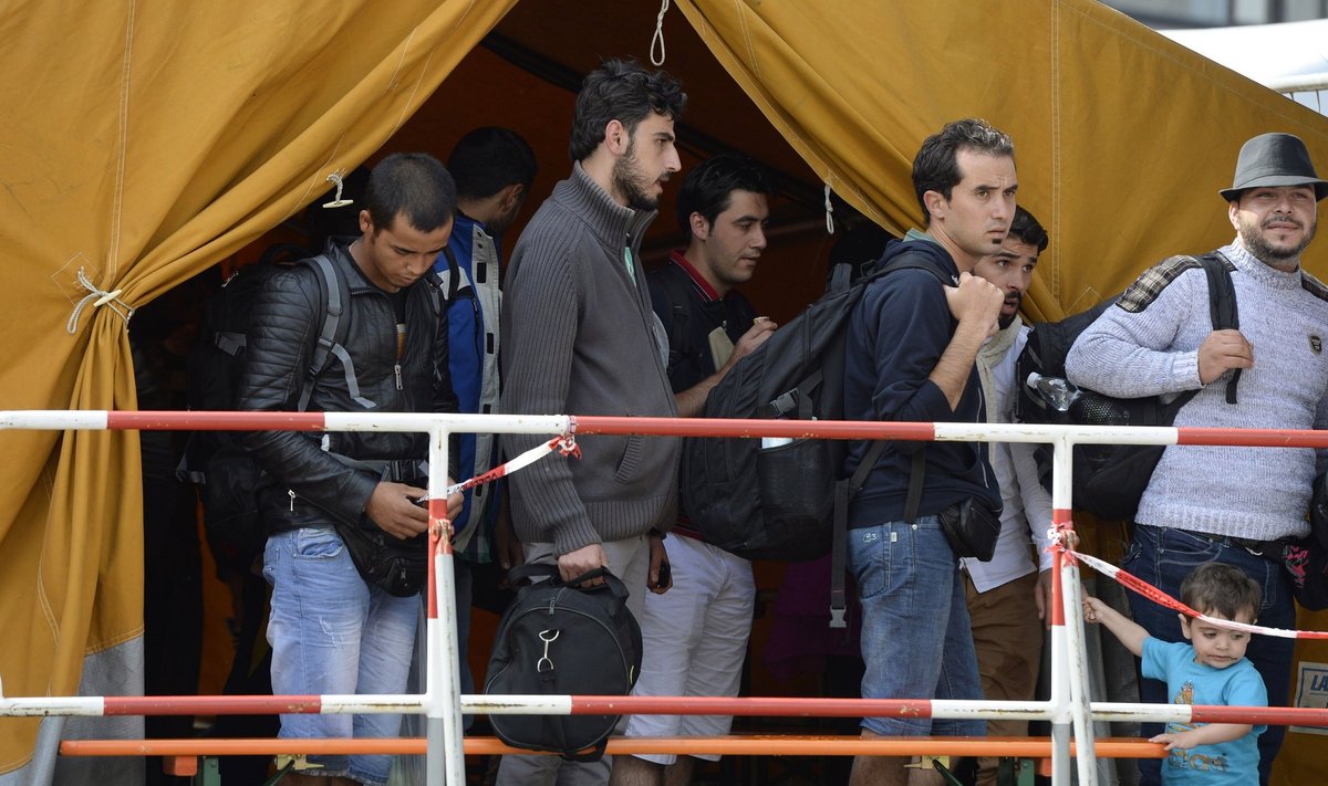 Üks põgenike peamisi sihtkohti on Saksamaa. Pildil on 13. septembril Müncheni pearongijaama saabunud põgenikud.