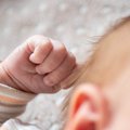 Коронавирусом заразился 12-дневный малыш, а дыхательный аппарат потребовался 8-месячному ребенку. Родители — не вакцинированы