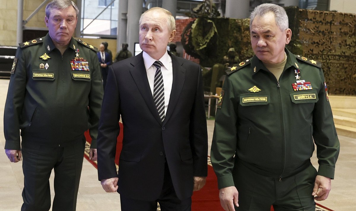 Valeri Gerassimov, Vladimir Putin, Sergei Šoigu