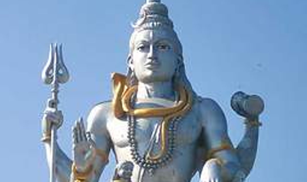 Kõrgem kui 12-korruseline maja: Jumal Shiva täies hiilguses.  Riina Õun
