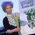 President Ilves andis Veronika Valgule noore arhitekti preemia