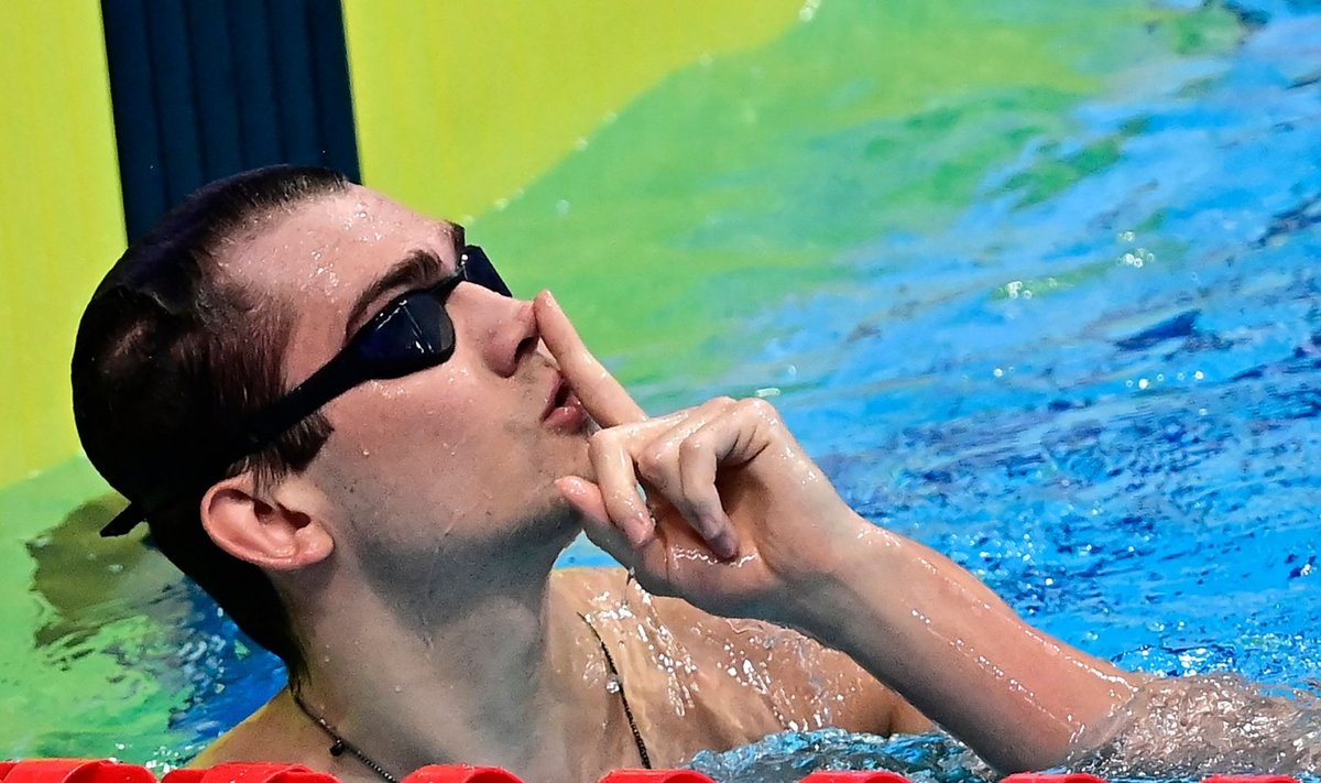 50 m seliliujumise poolfinaalis maailmarekordi ujunud Kliment Kolesnikov.