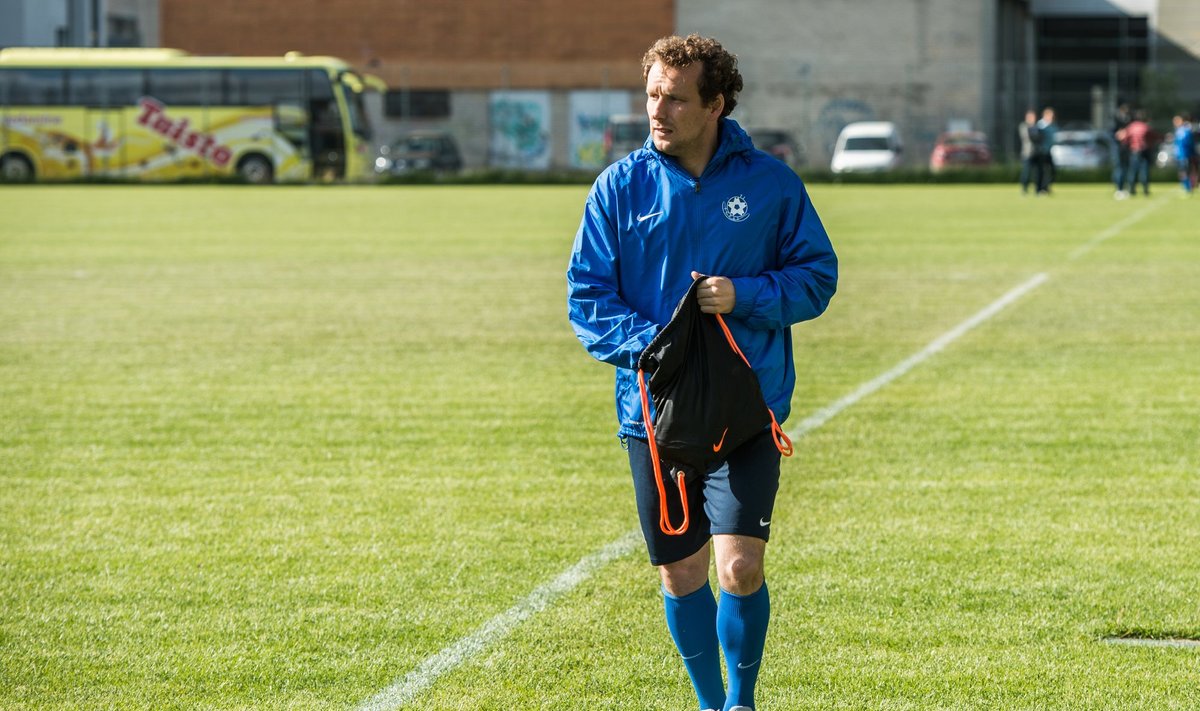 Konstantin Vassiljev Eesti ialgpallikoondise treeningul