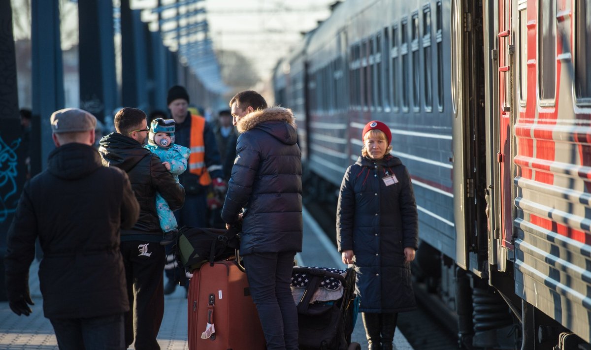 Vene turistid saabumas Balti jaama