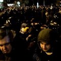 ВИДЕО: Евромайдановцев в Донецке поставили на колени