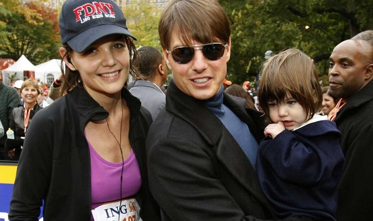 Katie Holmes püüab oma last mehe ja saientoloogia kiriku küüsist päästa. (Foto: Reuters/Scanpix)