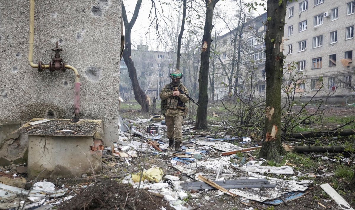 BAHMUTIS VÕITLEB VENELASTE VASTU VENE LEEGION. Olukord Bahmutis pingestus eile pärast Wagneri mõningast edasiliikumist veelgi, kuid on Ukraina väitel kontrolli all.