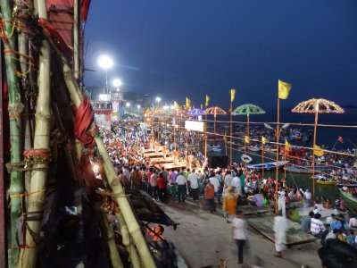 Varanasi õhtune tseremoonia.