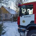 ФОТО | При пожаре в жилом доме погиб мужчина, причиной возгорания стала перевернутая вблизи плиты канистра с топливом