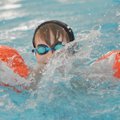 Läätsedega ujumine on ohtlik: tagajärgedeks ärritus, silmapõletik ja pöördumatud kahjustused