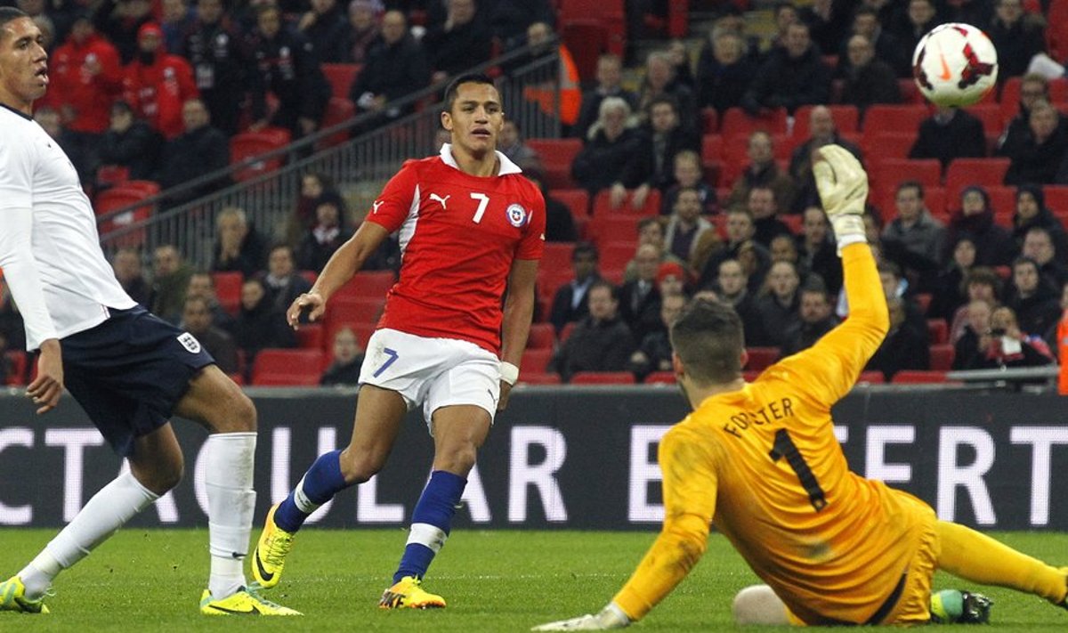 Alexis Sanchez (Tšiili) lööb Inglismaale värava