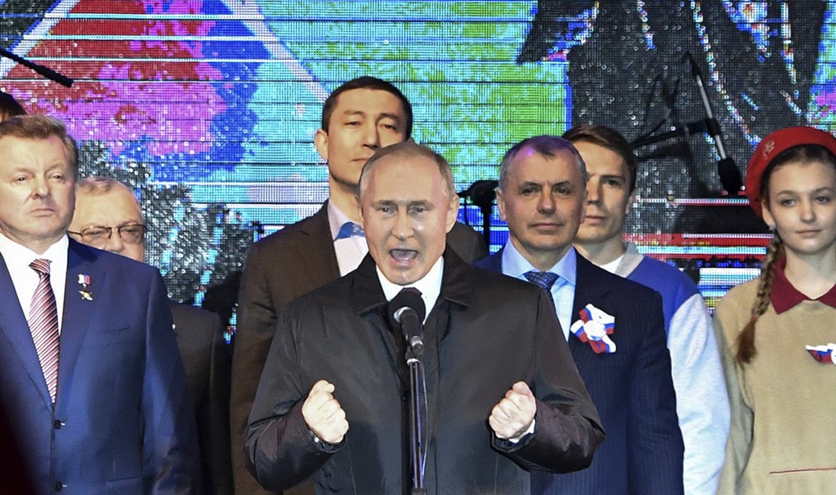 Venemaa president Vladimir Putin juubeldas esmaspäeval Simferopolis Krimmi referendumi viiendat aastapäeva tähistades.