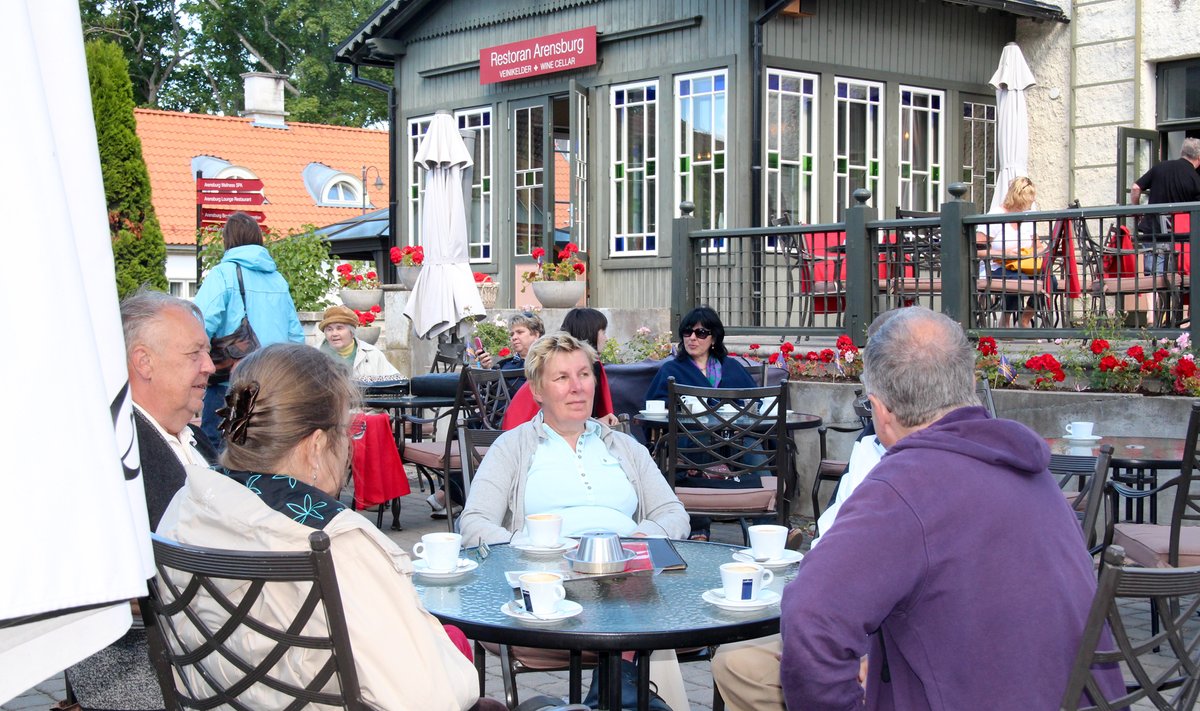 Ooperikohvik Arensburgi aias