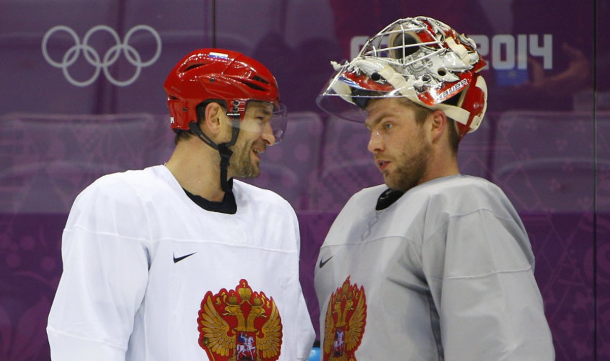 Semjon Varlamov (paremal)