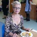 Эвелин Ильвес посетила буфет Таллиннской гуманитарной гимназии
