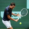 Venemaa tennisetäht langes Wimbledoni soojendusturniiril konkurentsist