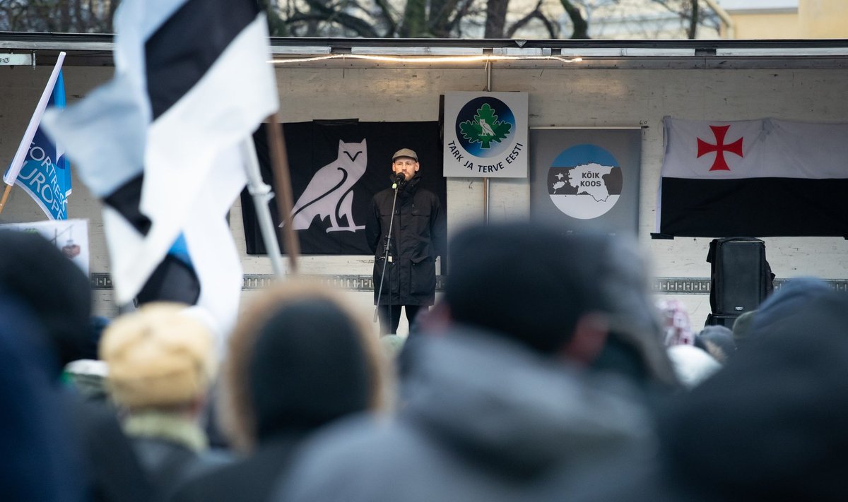 Suveräänsusliikumise Tark ja Terve Eesti meeleavaldus ÜRO rändeleppe vastu.