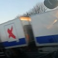 ВИДЕО: На обочине шоссе Таллинн-Нарва стоит обугленный грузовик Maxima