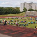 Kohalik rahvas kutsus Kalevi staadionil harjutavatele lastele politsei