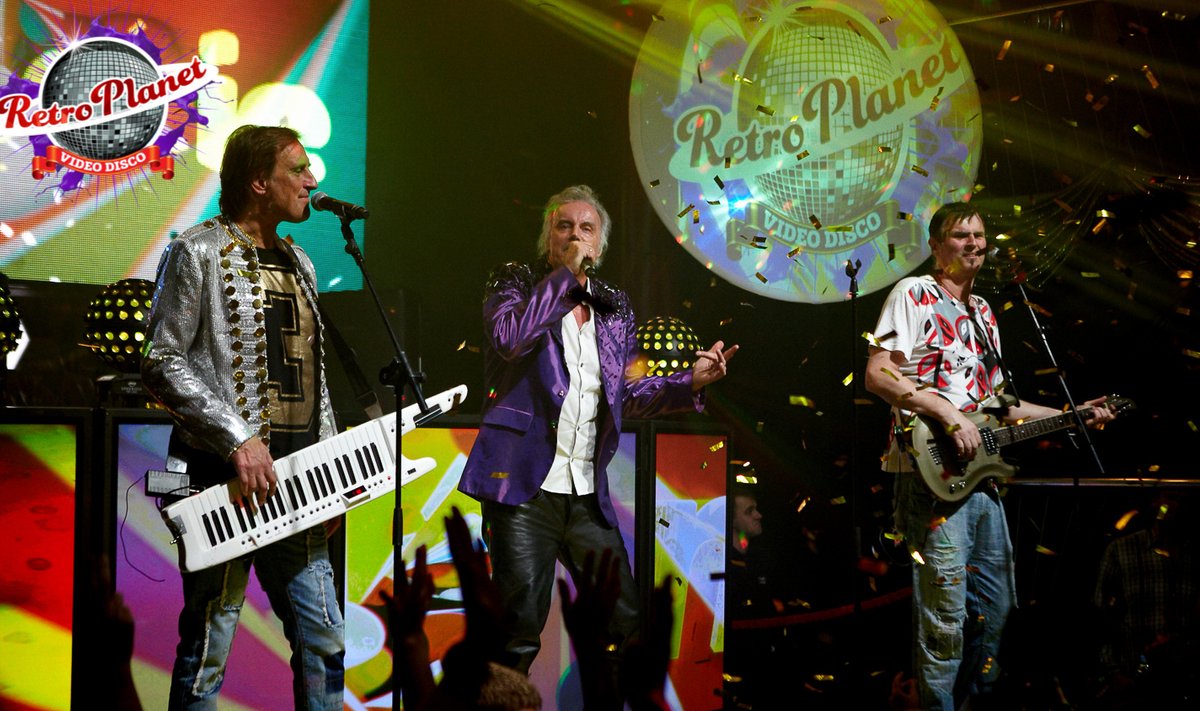RETRO PLANEET – 80-ndate legendaarne disko ansambel JOY Austriast pani club Hollywoodi rõõmust rõkkama!