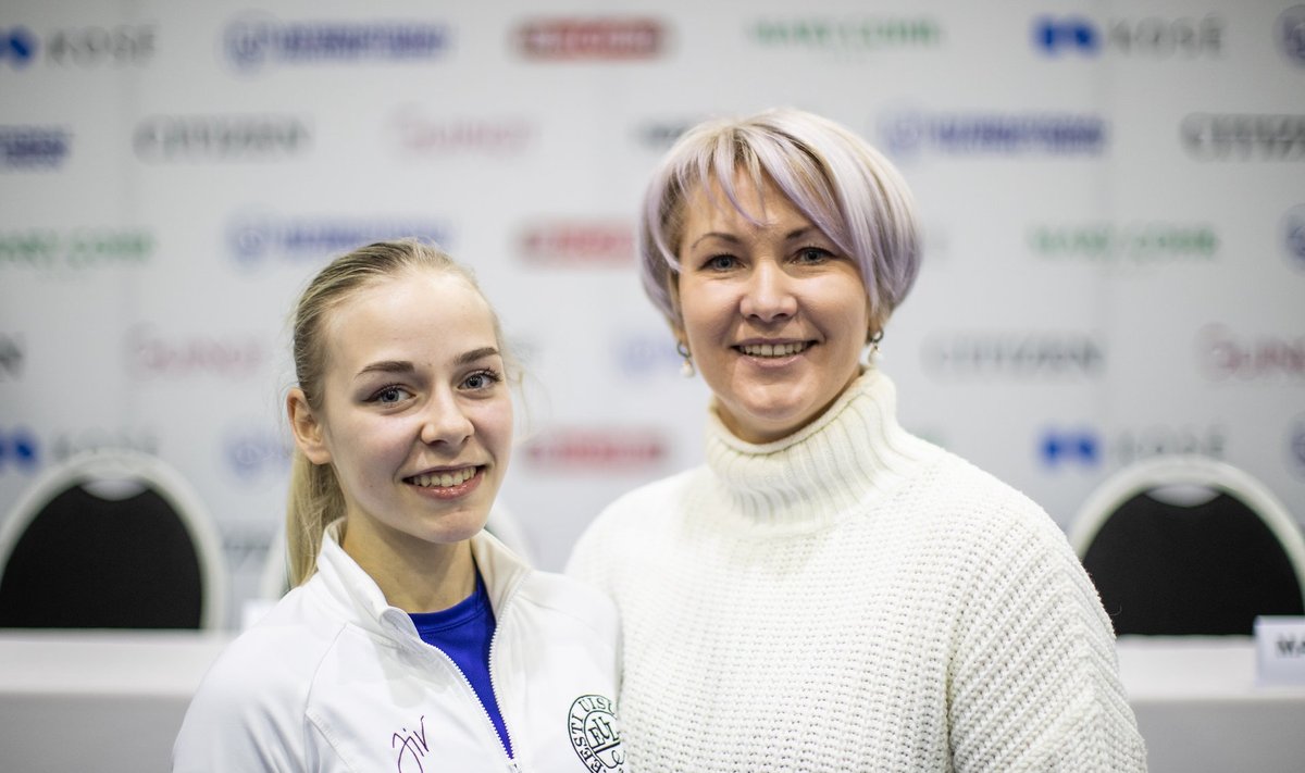 Нина Петрыкина и ее тренер Светлана Варнавская