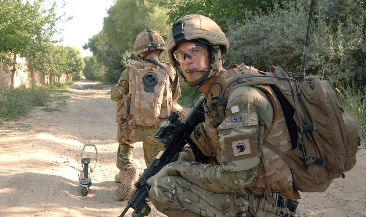Brittidega seob Eesti kaitseväge aastatepikkune koostöö, muu hulgas teeniti õlg õla kõrval Afganistanis.