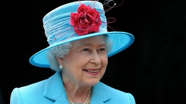 KROONIKA PODCAST | Briti kuninglik aasta: kuninganna Elizabeth II surm, skandaalid ning Harry ja Meghani poriloopimine