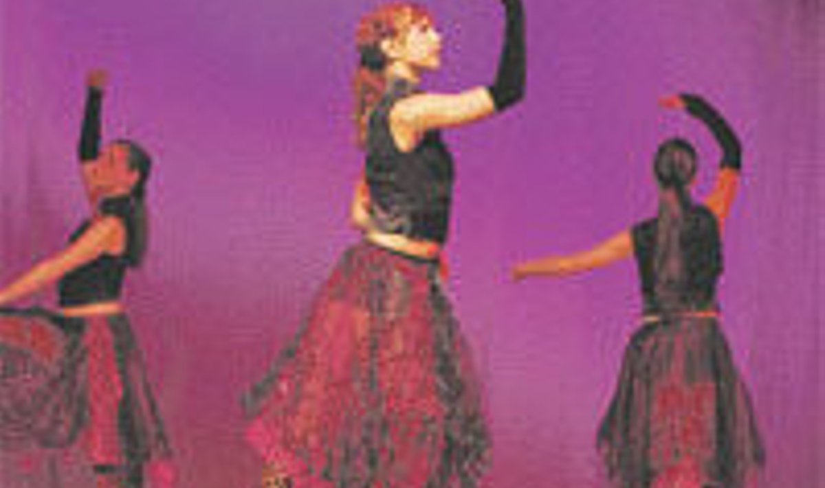 Showtantsu vanuses 7.-9. klass võitis Pärnu tantsukool Waf Dance . 