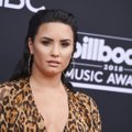 KLÕPS | Peaaegu võõras! Demi Lovato astub kevadele vastu uue soenguga
