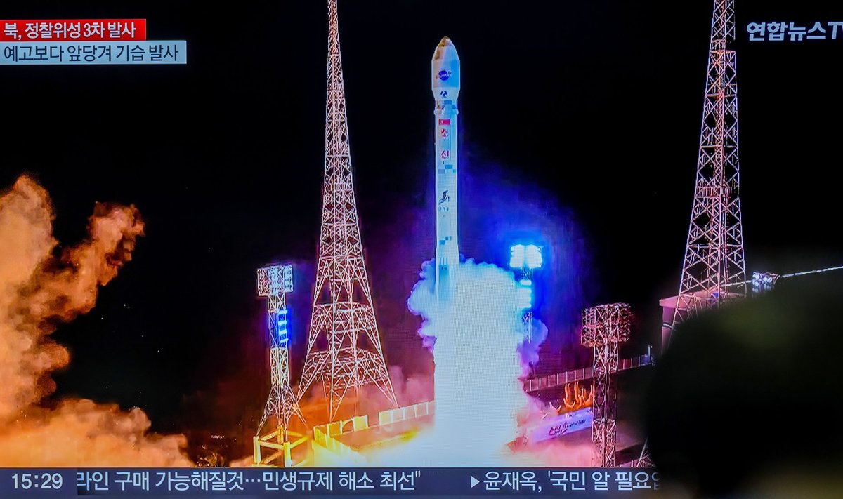 Põhja-Korea saatis orbiidile luuresatelliidi. Ametnikud pole kindlad, kas see töötab