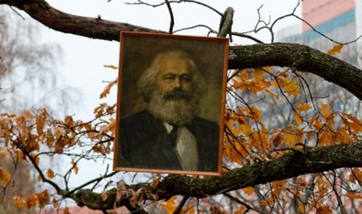 Karl Marx puu otsas