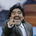 VIDEO: Jalkalegend Maradona läheb tuurile, lauljana