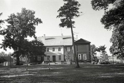 Kuigatsi mõisa peahoone tagakülg, foto, V.Ranniku 1969