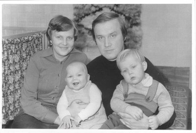 Tiina,Kristiina,Ralf,Rasmus Allikvee Jaanuar 1980 enne N Armeesse minekut  