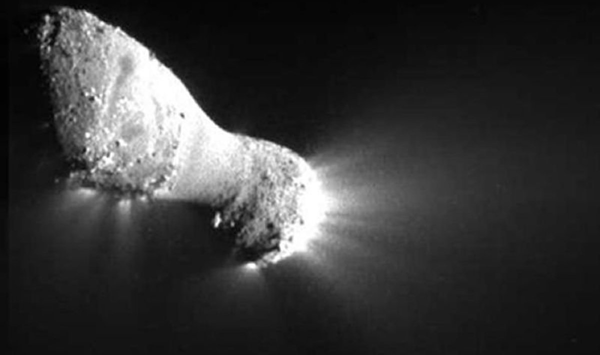 2,2 km pikk komeet Hartley 2