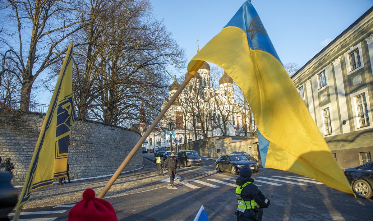 Ukraina lipp täna Toompeal