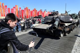 „Lääne tankid polnud selliseks sõjaks valmis.“ Mis kasu võib venelastel olla Ukrainas kätte saadud USA ja Saksa tankidest?