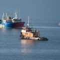 FOTOD: Külili olnud Baltic upitati püsti, laev pääses liikuma