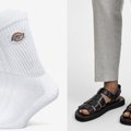 Стилист и дизайнер Каролин Куузик отвечает на важный вопрос: можно ли носить сандалии с носками или нет?