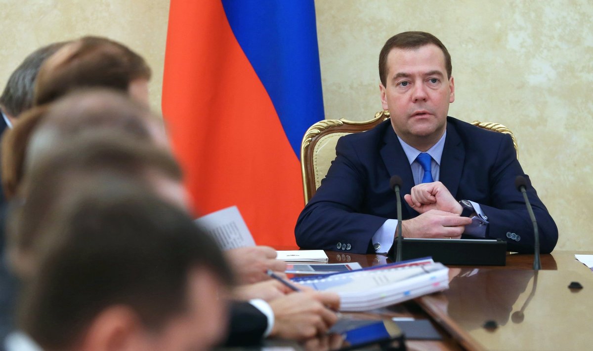 Venemaa peaminsiter Dmitri Medvedev Ühendatud Lennundusettevõtte  pikaajalise arengukava arutelul.