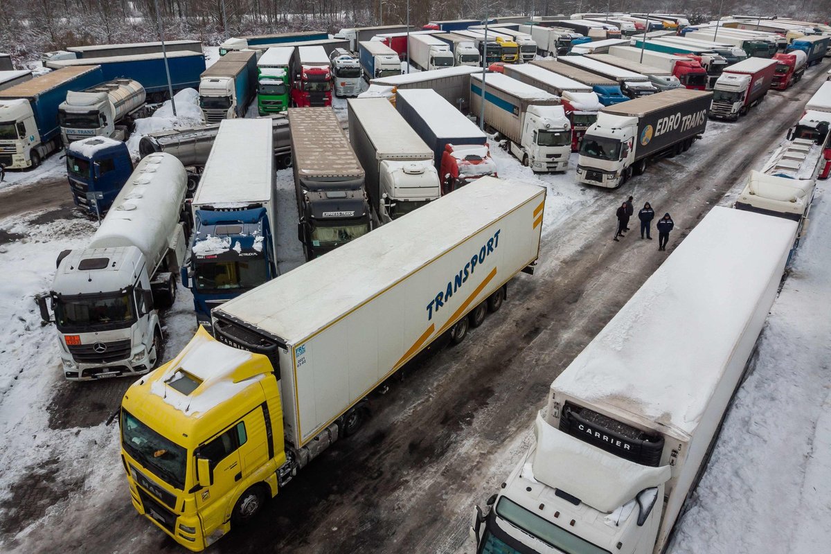 Fermierii polonezi au anunțat că vor restabili blocada de la granița cu Ucraina