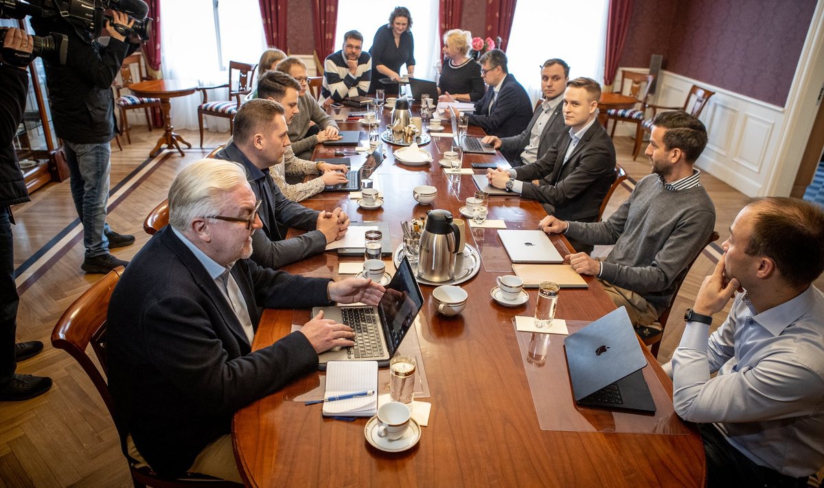 Tallinna koalitsiooniläbirääkimised kestsid mitu nädalat. 