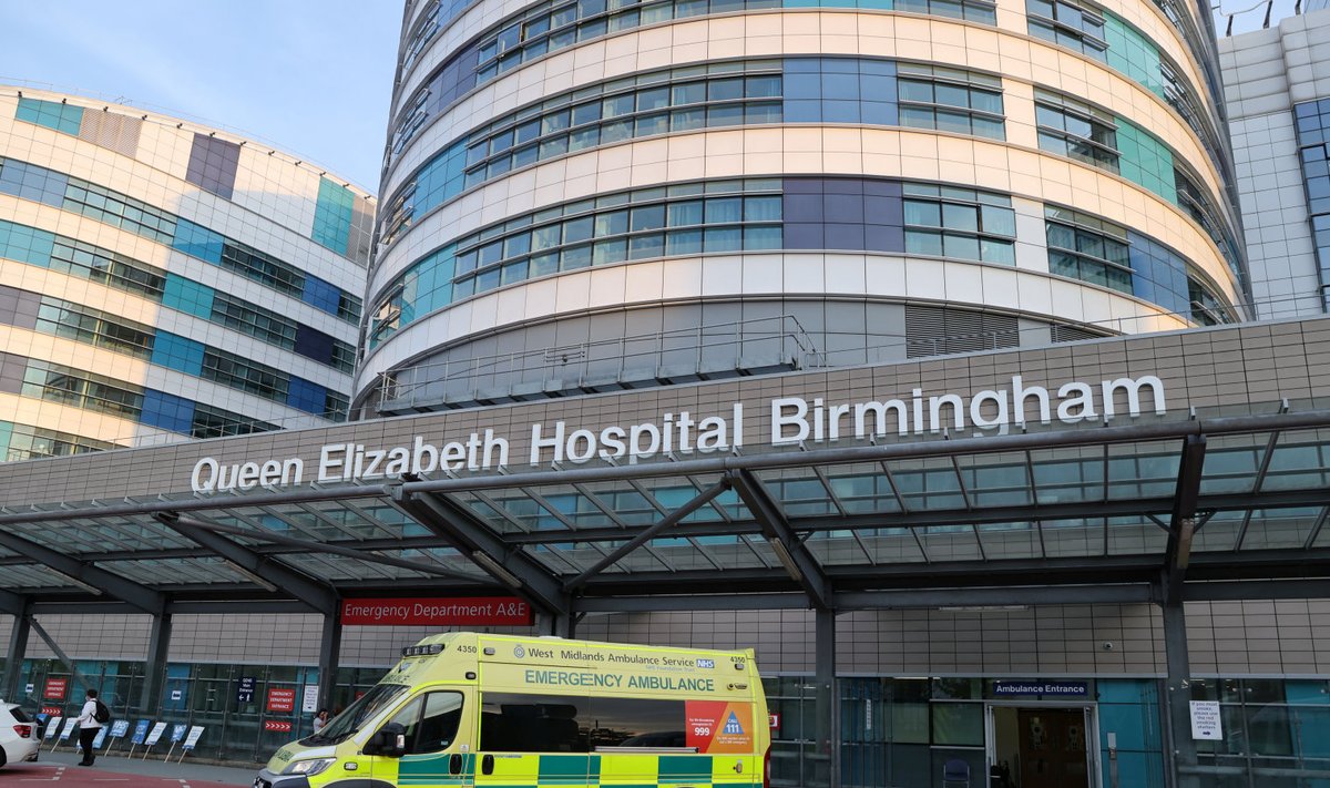 Birminghami haigla, kuhu Rory Curtis avariipaigalt viidi.