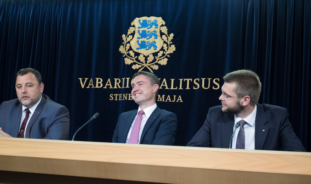 Sven Sester, Taavi Rõivas ja Jevgeni Ossinovski valitsuse pressikonverentsil