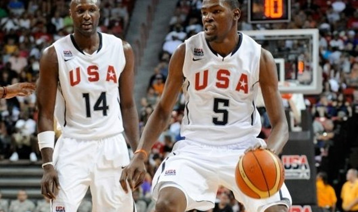 USA korvpallikoondise liikmed Kevin Durant (paremal) ja Lamar Odom