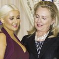 FOTO: Naiselik kadedus? Hilary Clinton ei saa silmi Aguilera büstilt!