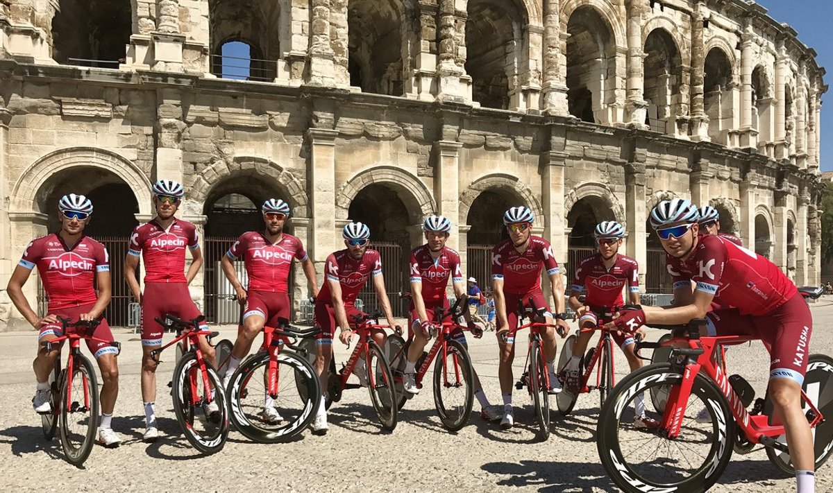 Katjuša-Alpecin meeskond Vuelta stardilinnas